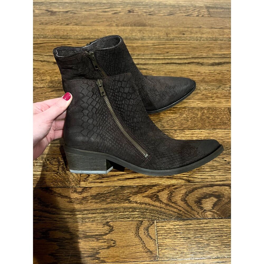 NIB Free People Crossings Western Snake Embossed Ankle Boot in Taupe 7 - Picture 5 of 10